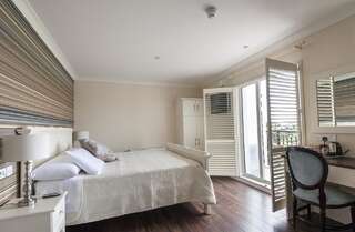 Отели типа «постель и завтрак» Sea Breeze Lodge B&B Голуэй Улучшенный двухместный номер с 1 кроватью и видом на залив-1